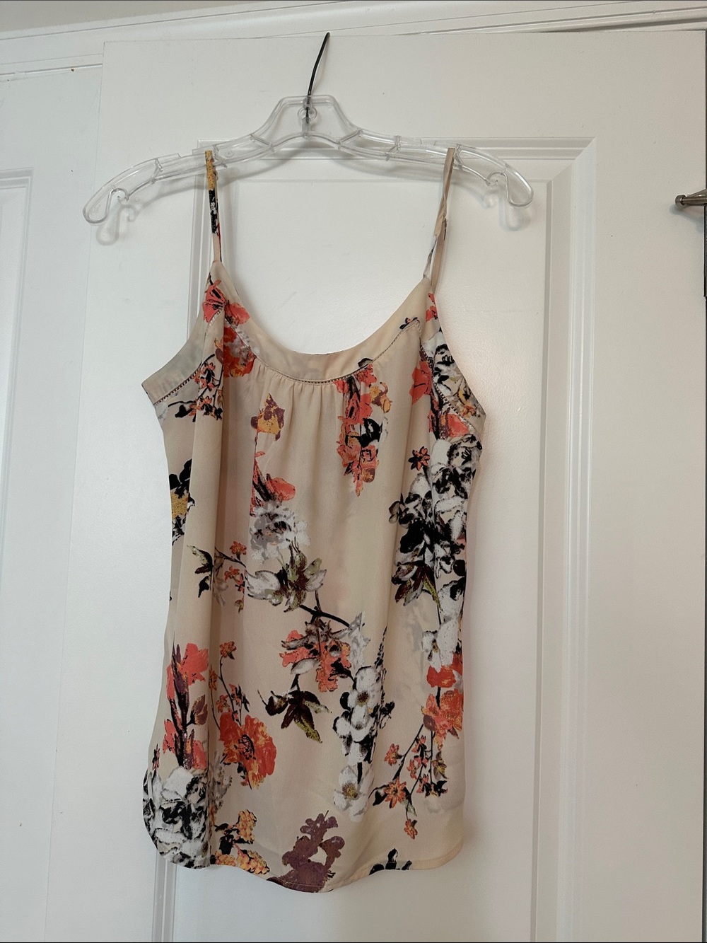 Loft size small LOFT cream floral spaghetti strap tank top. Excellent Condition.